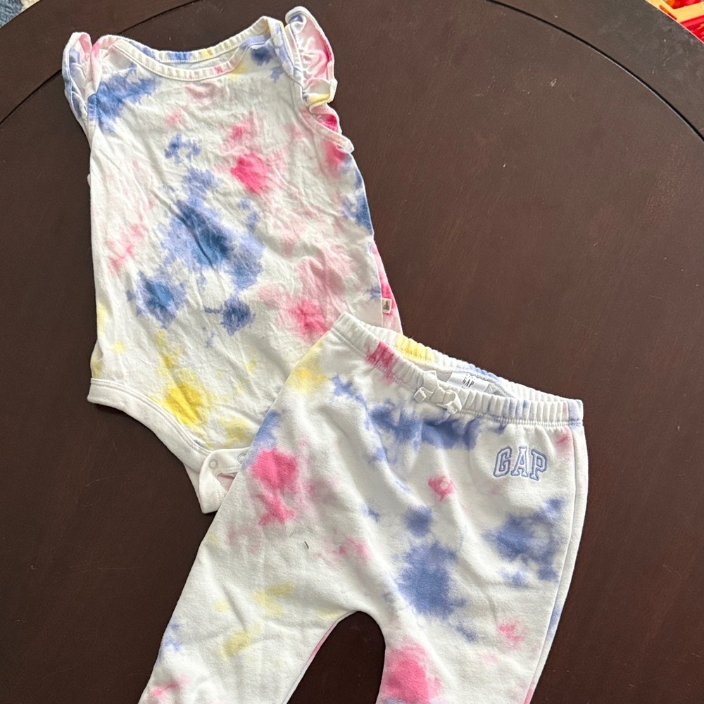 GAP Infant Tie-Dye Bodysuit and Pants Set